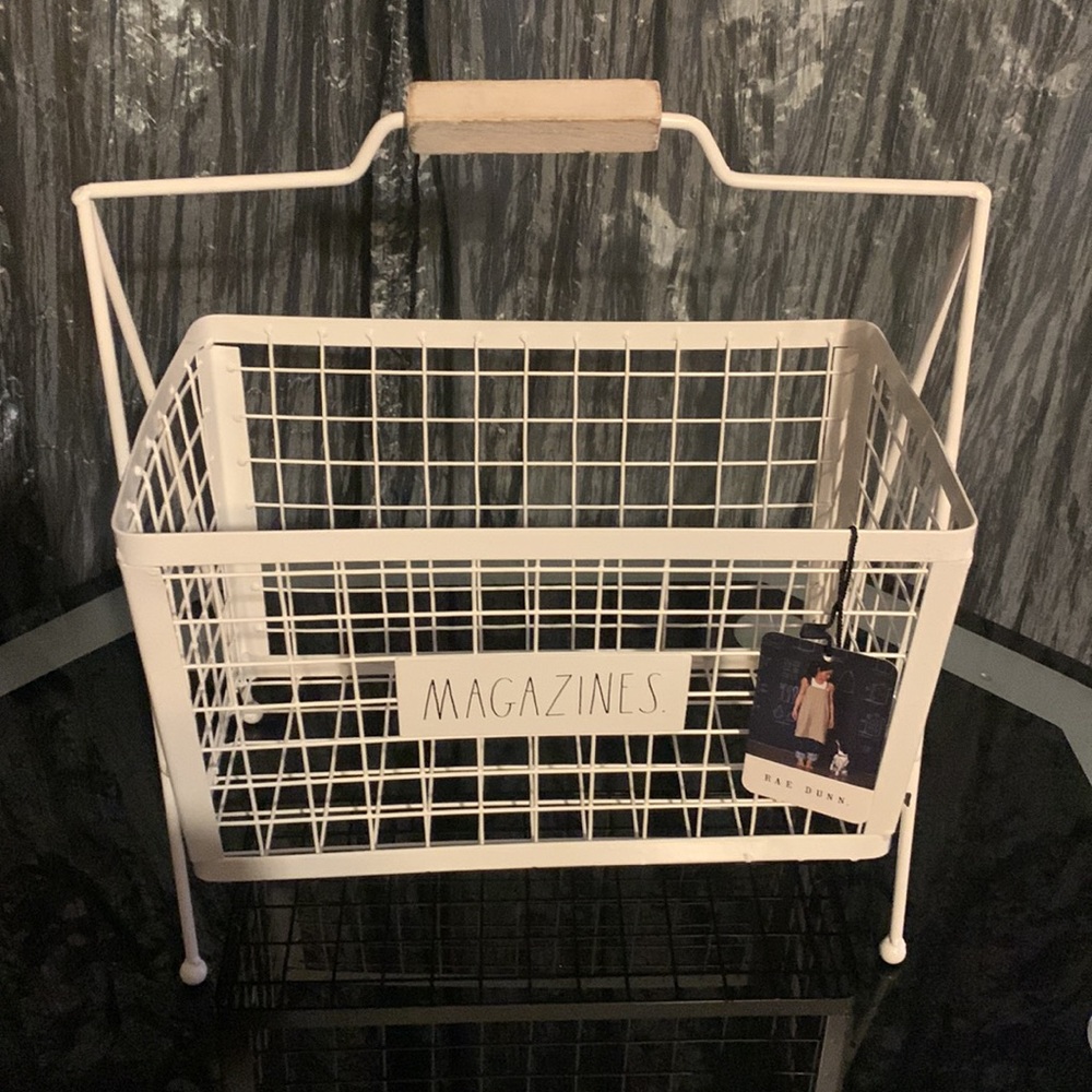 🌸Rae Dunn Magazine Holder/basket🌸